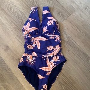 Tummy control women’s one piece swimsuit